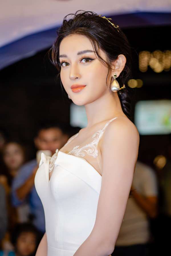 huyền my