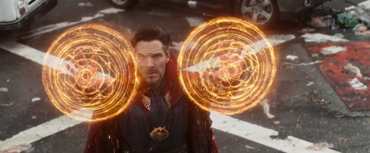 đạo diễn phim Doctor Strange 2