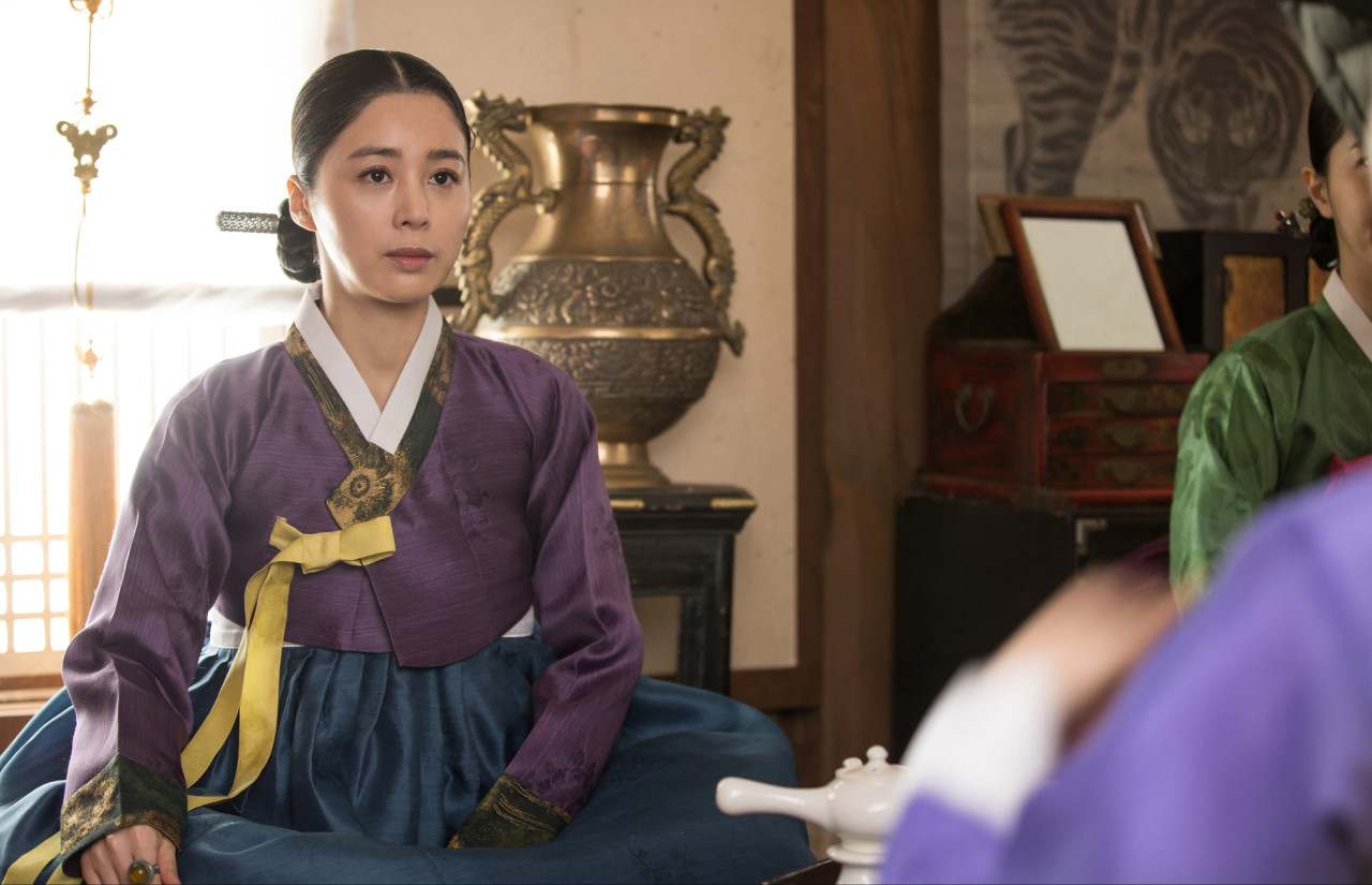 Nàng Dâu Bị Nguyền