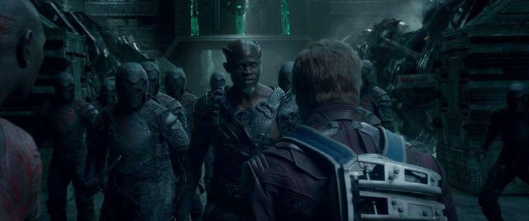 Captain Marvel cùng đội với Korath