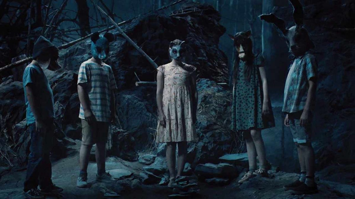 đánh giá phim Nghĩa Địa Ma Quái