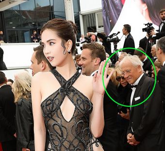 Ngọc Trinh hở hang