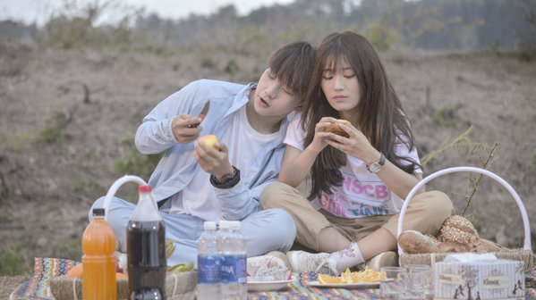 phim Siêu Quậy Có Bầu