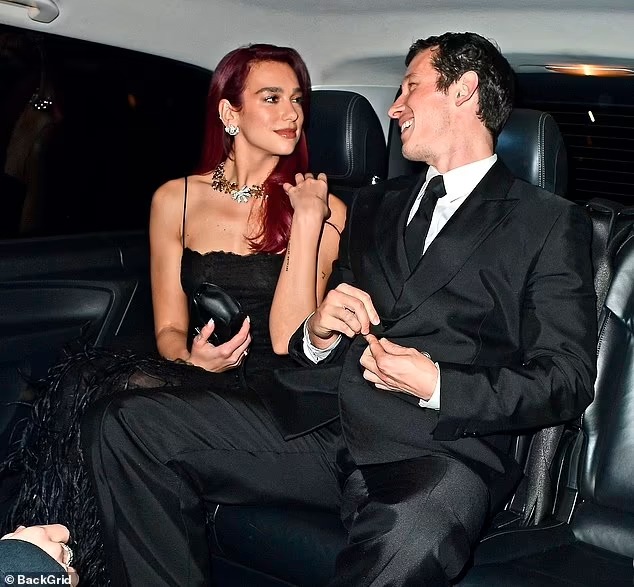 dua-lipa-vs-callum-turner