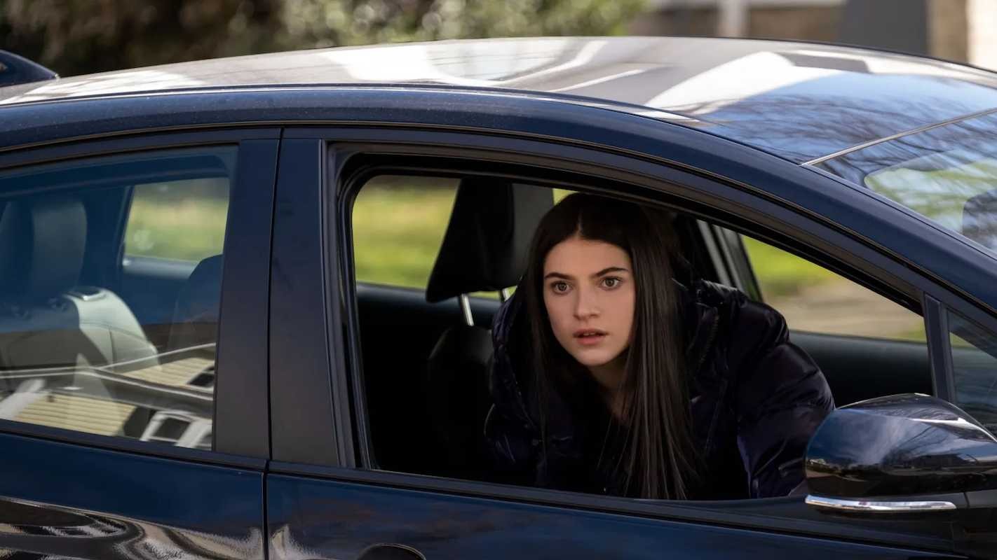 dien-vien-Ella-Rubin-as-Dafna-Eisenstadt-i