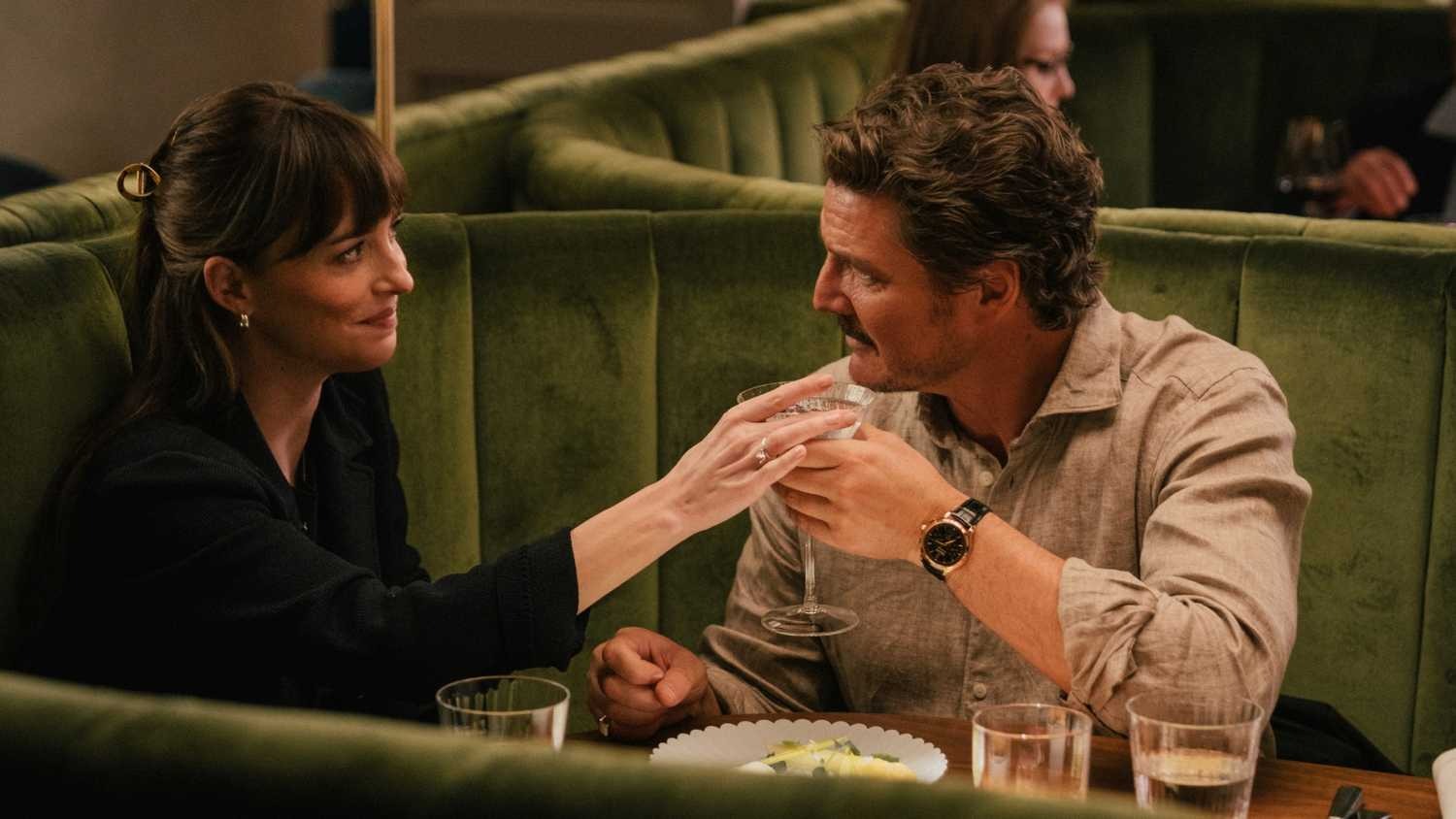 dakota-johnson-and-pedro-pascal