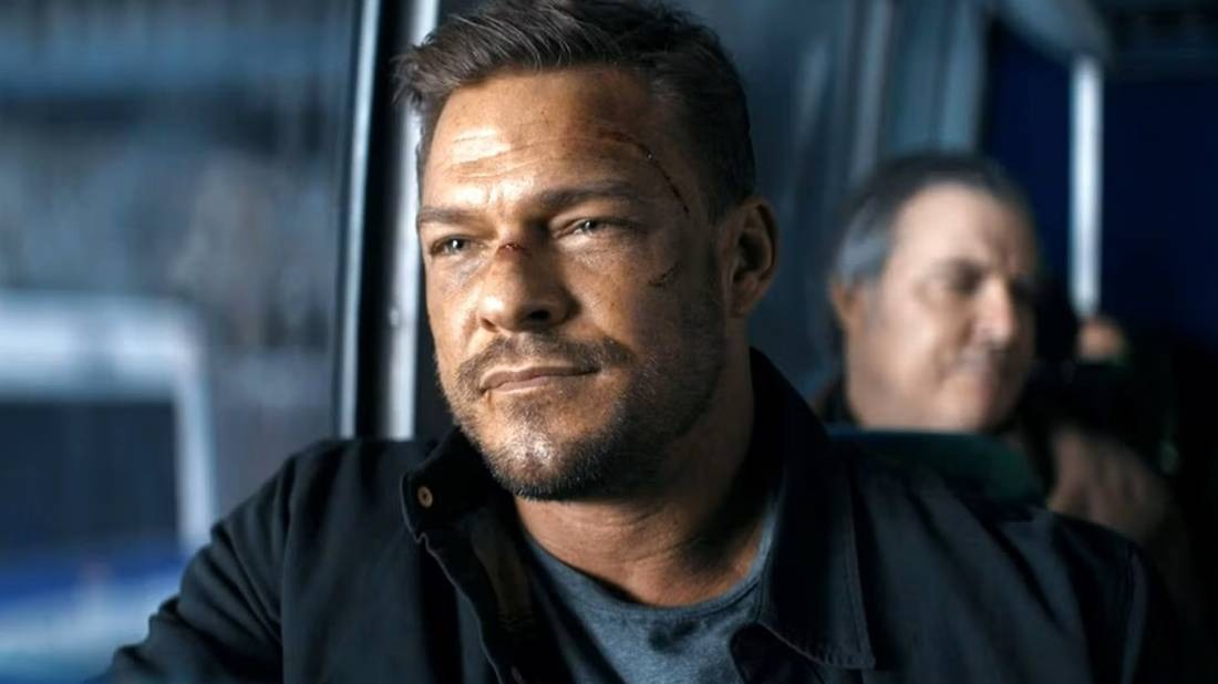 alan-ritchson-vai-dien-jack-reacher