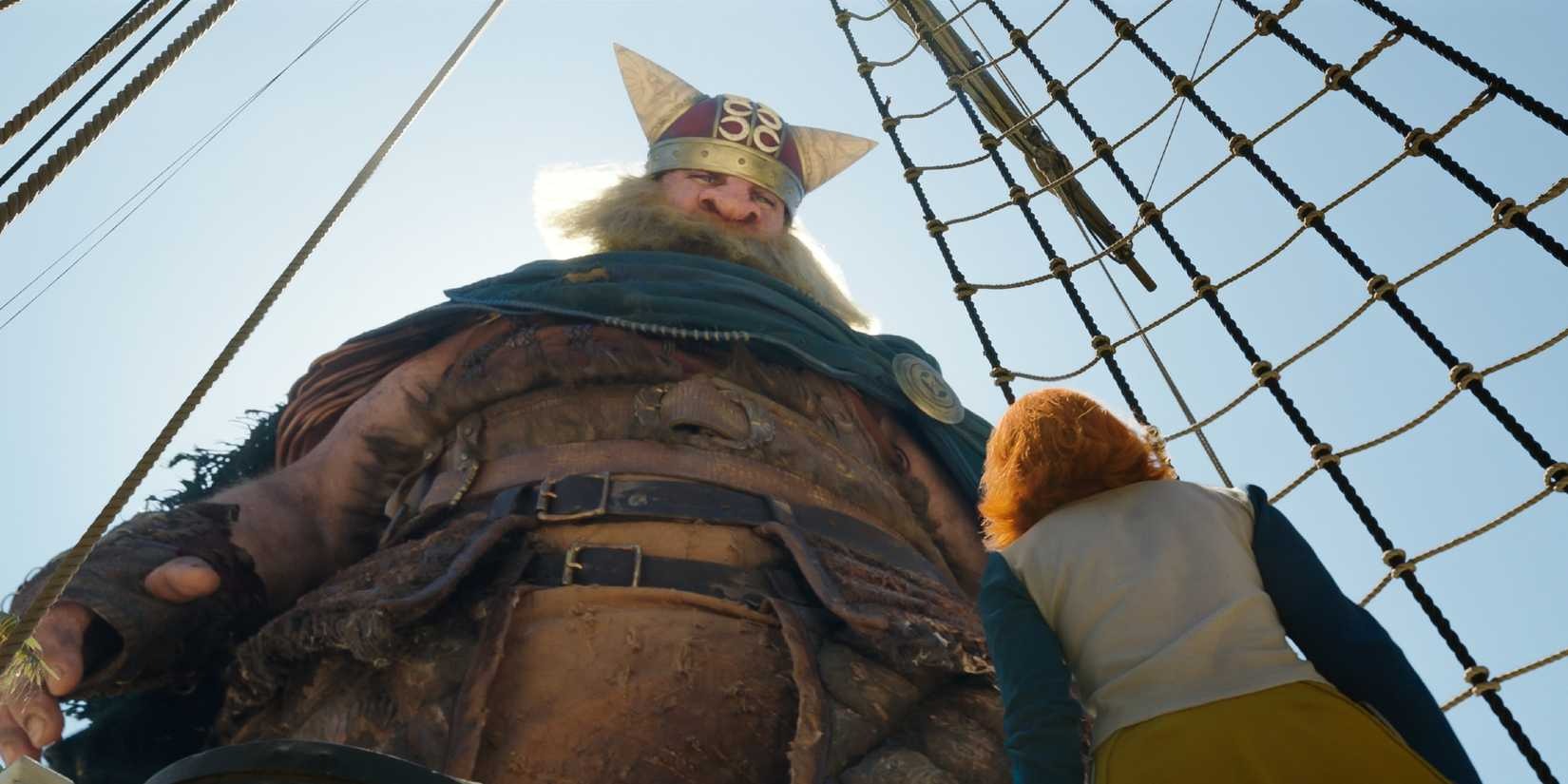 nami-looking-in-one-pie