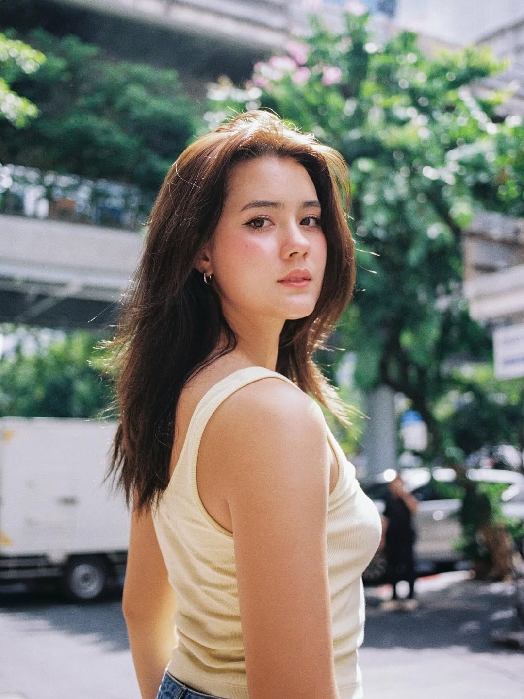 denise-jelilcha-kapaun-tee-yod-2