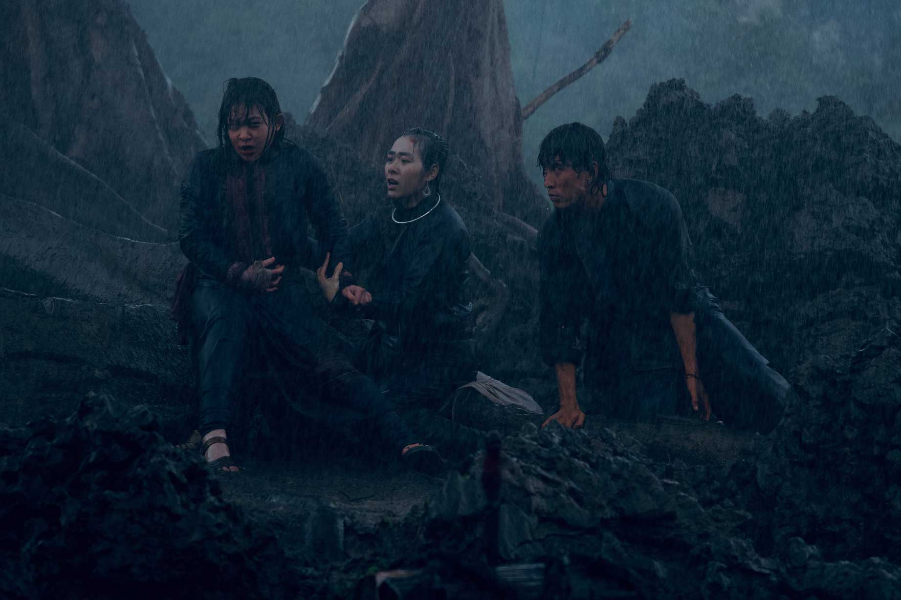 phi-phong-quy-mau-rung-thieng-dan-dien-vien