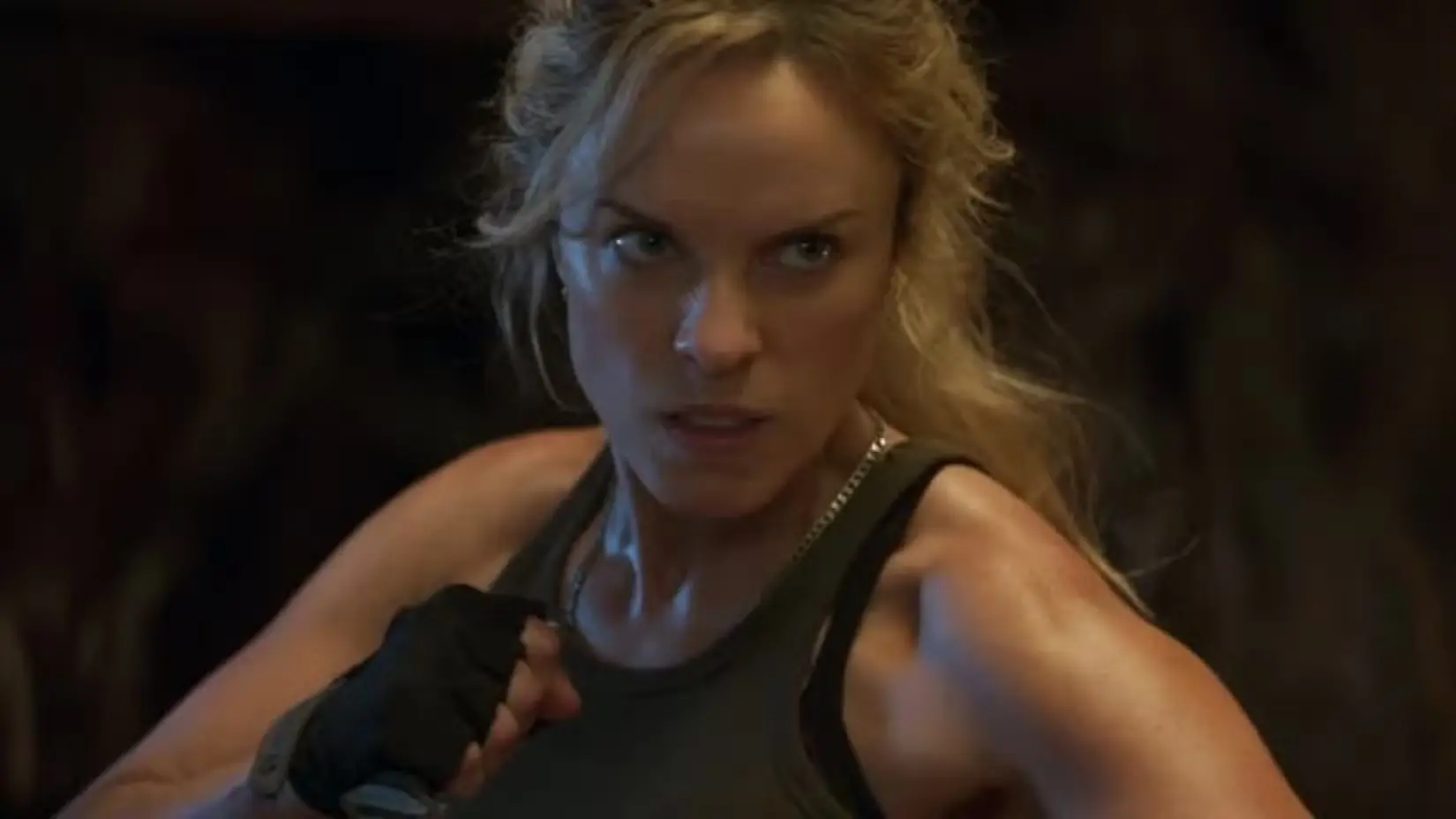jessica-mcnamee-as-sonya-blade-ready-to-fight-in-mortal-kombat-2021