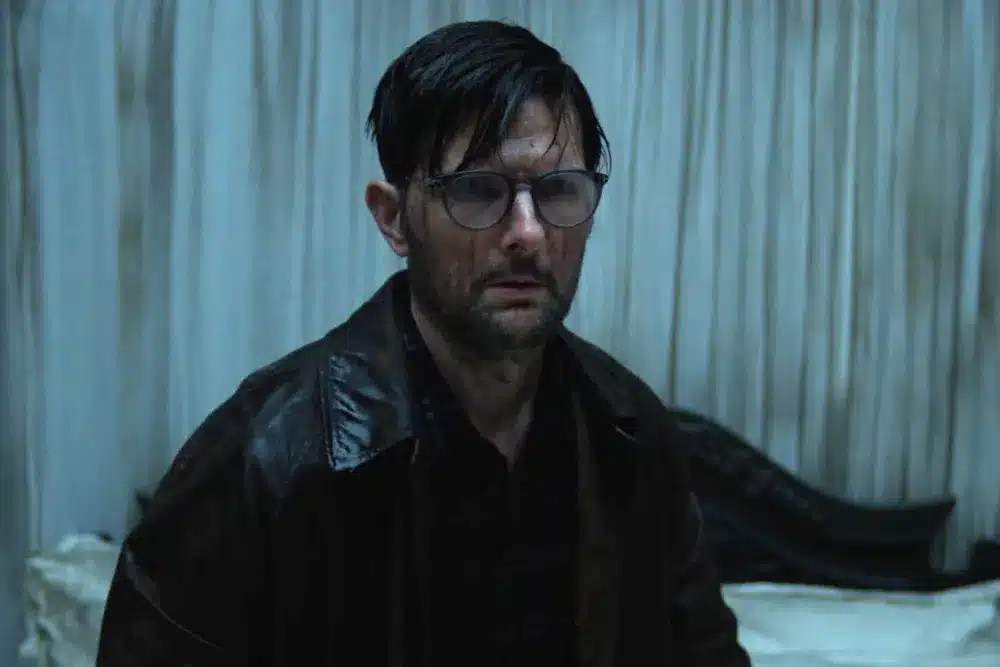 Hokum_AdamScott_ba-tron-phim