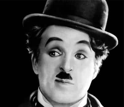 vua-he-sac-lo-Charles-Chaplin